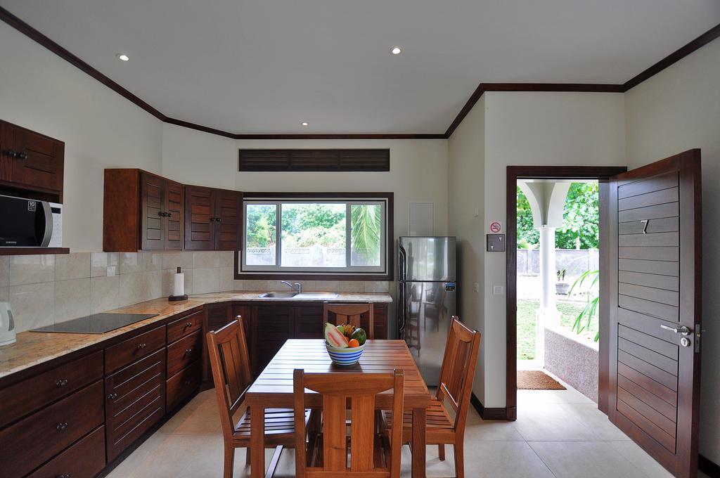 Cote D'Or Footprints Villa Baie Sainte Anne Екстериор снимка