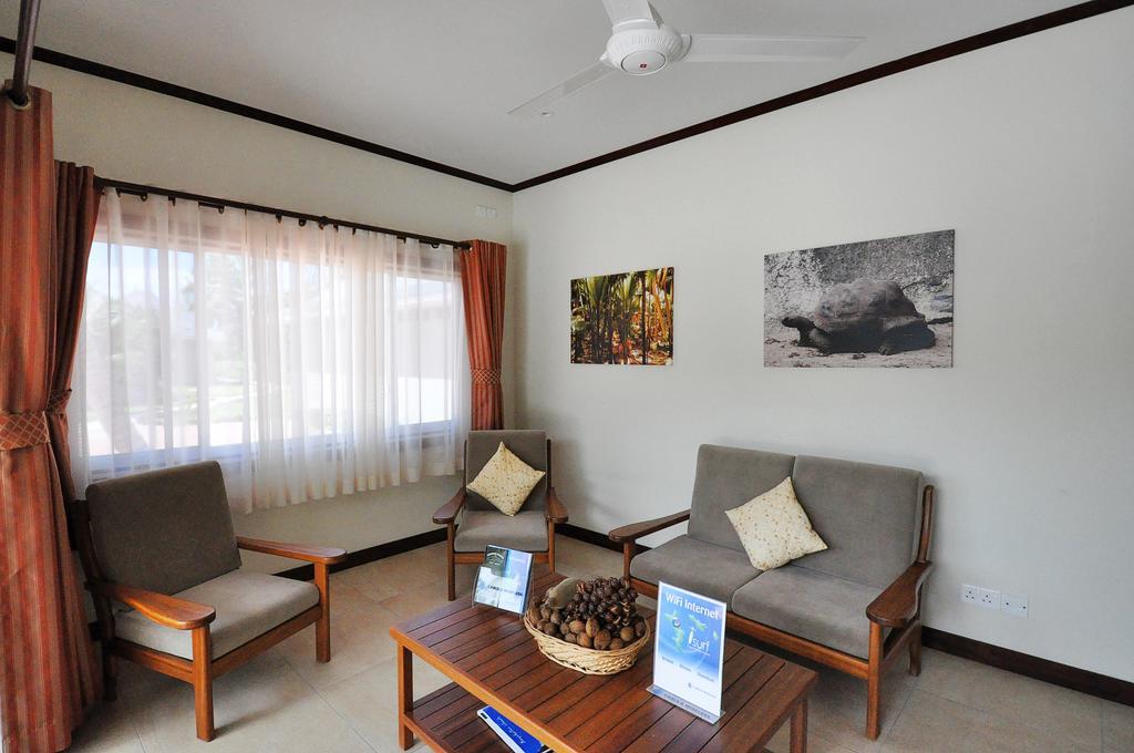 Cote D'Or Footprints Villa Baie Sainte Anne Екстериор снимка